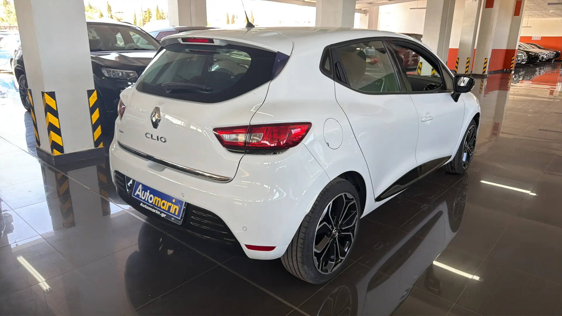 View 4 - Renault Clio - 2019