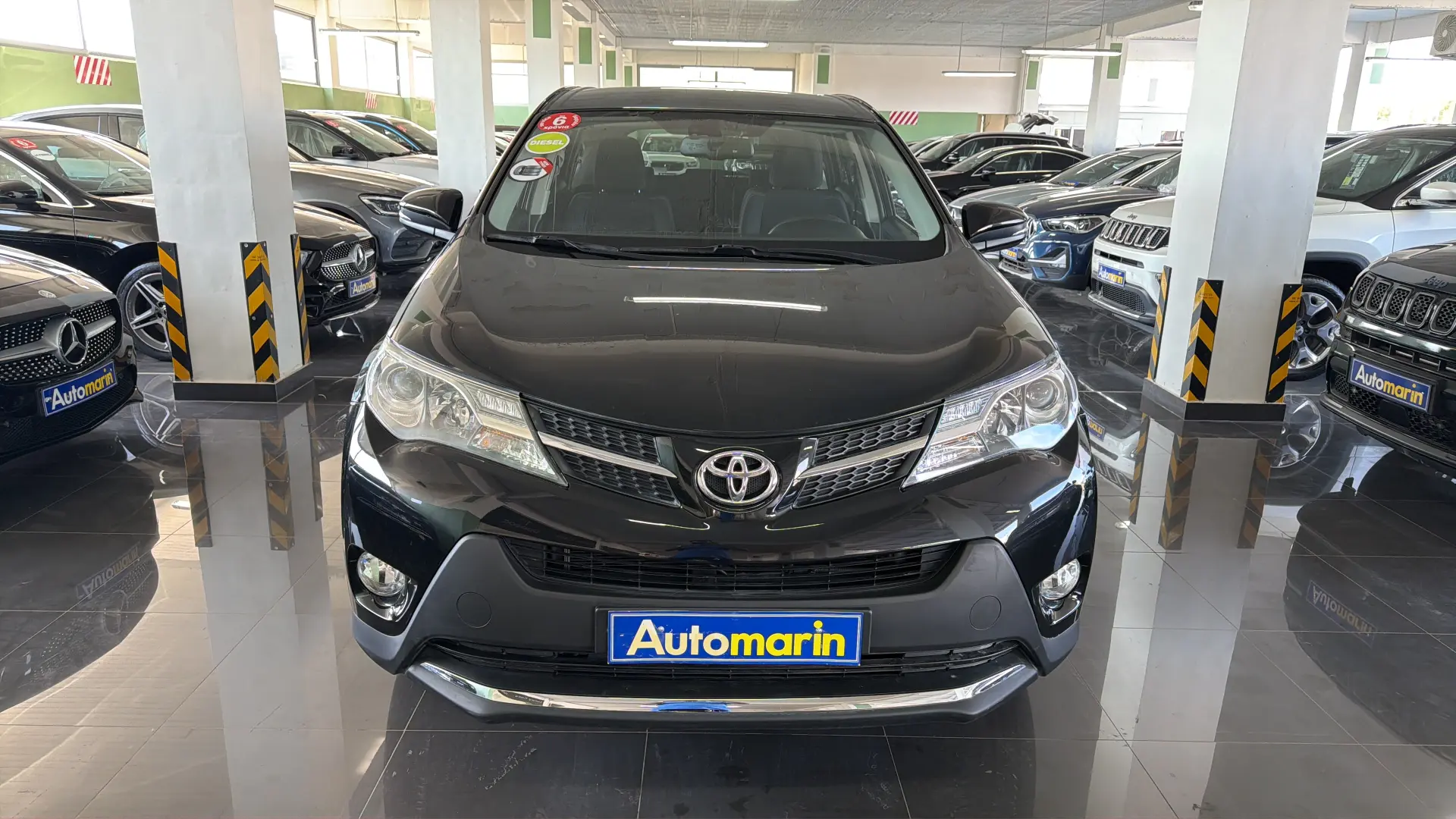 View 2 - Toyota RAV 4 - 2014