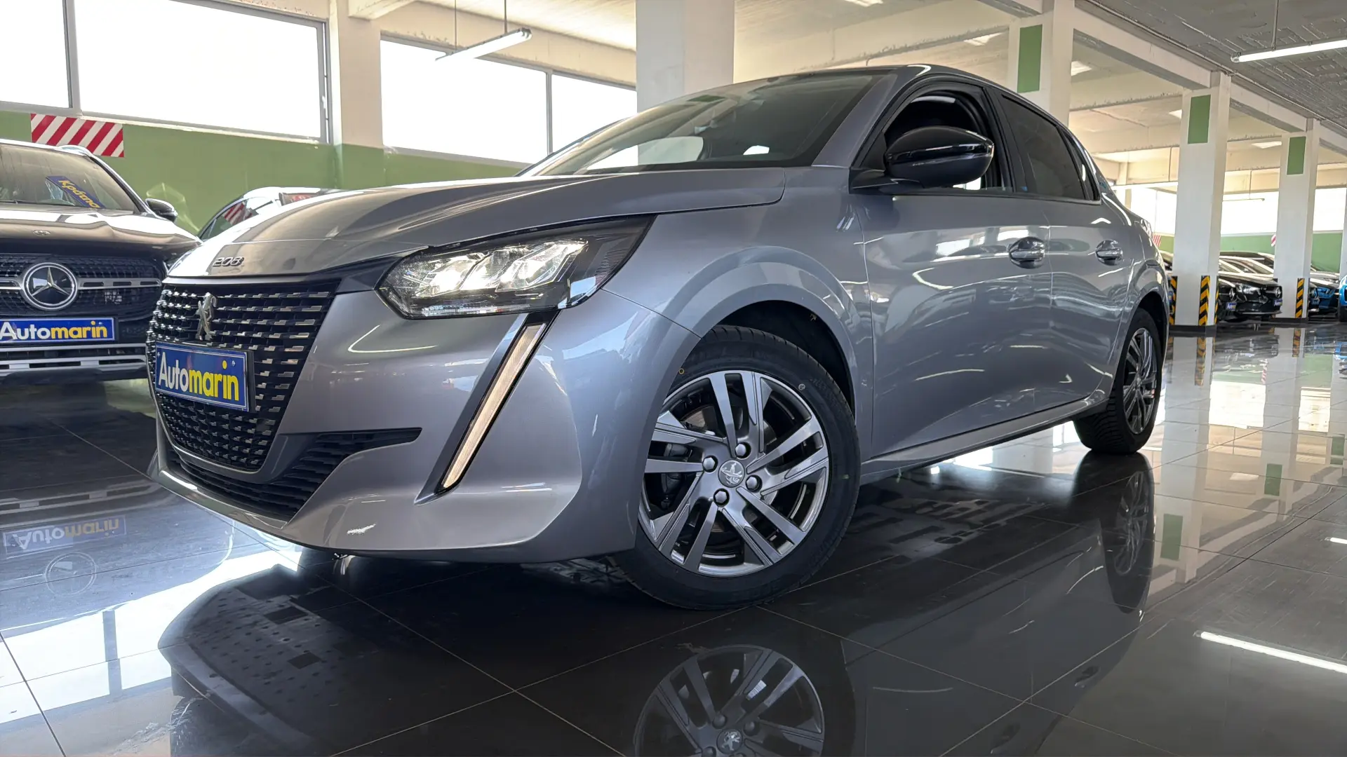 View 1 - Peugeot 208 - 2022