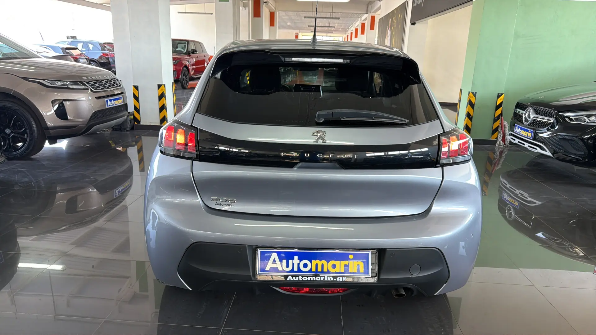 View 5 - Peugeot 208 - 2022