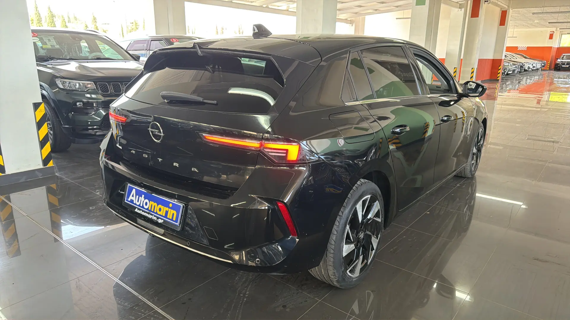 View 4 - Opel Astra - 2022