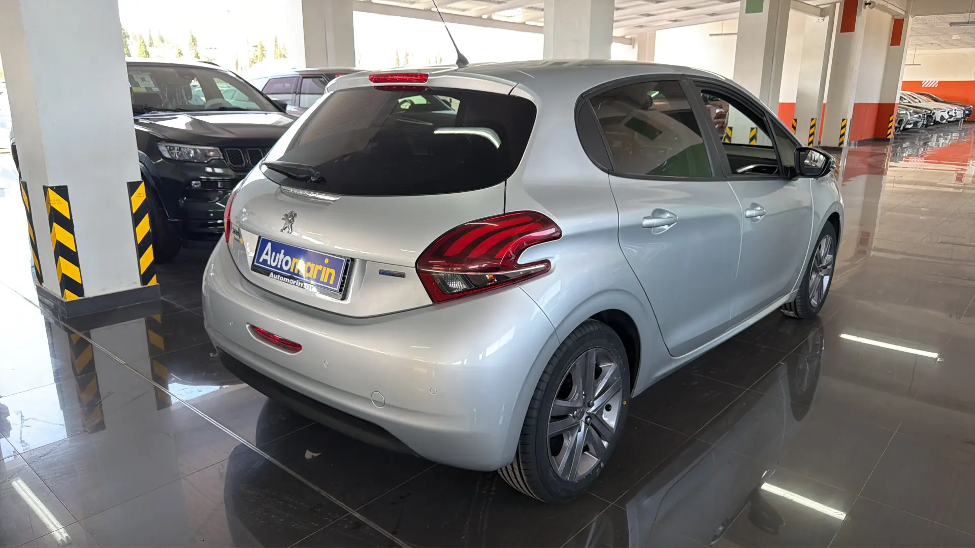 View 4 - Peugeot 208 - 2017