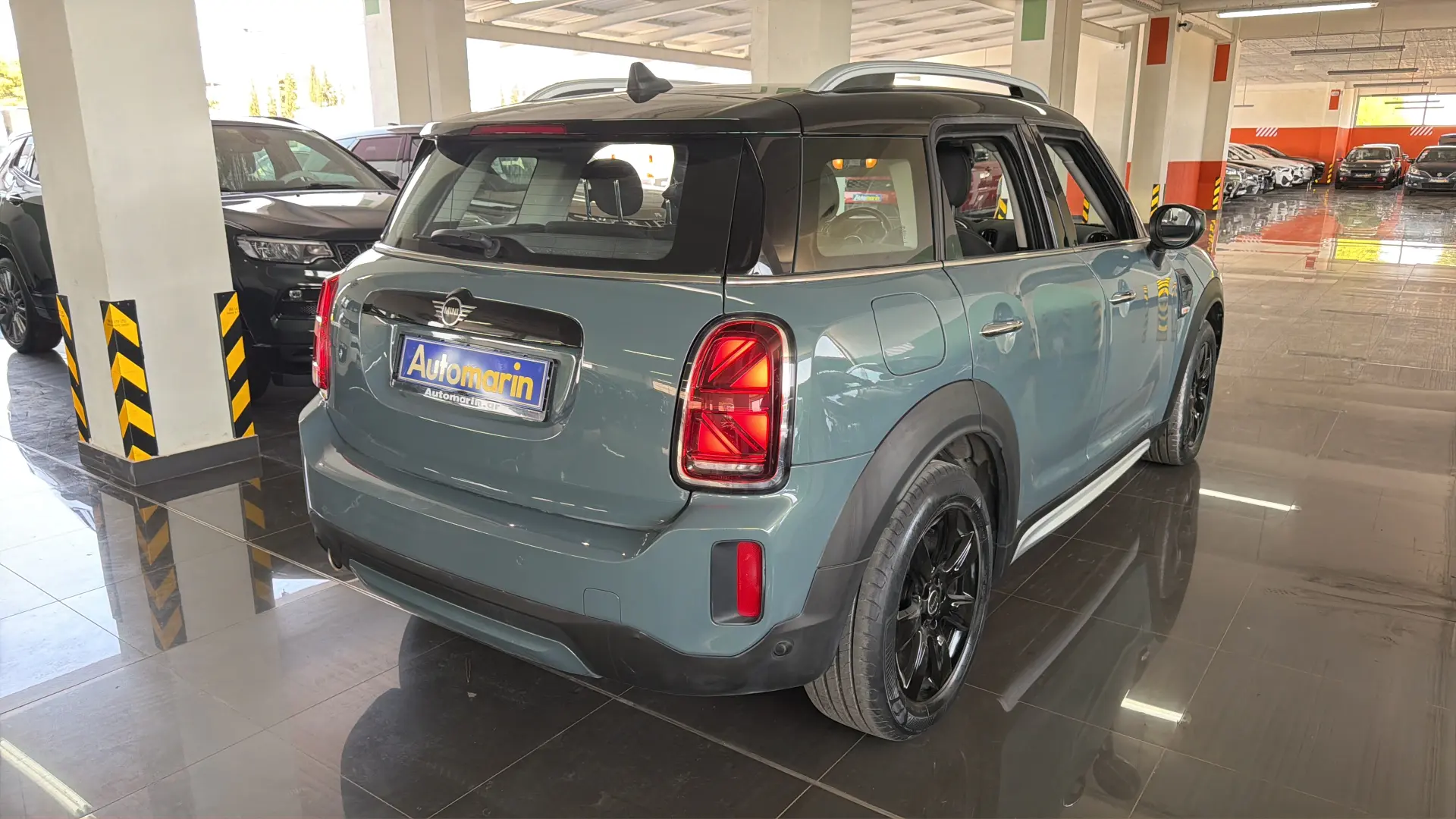 View 4 - Mini Countryman - 2023