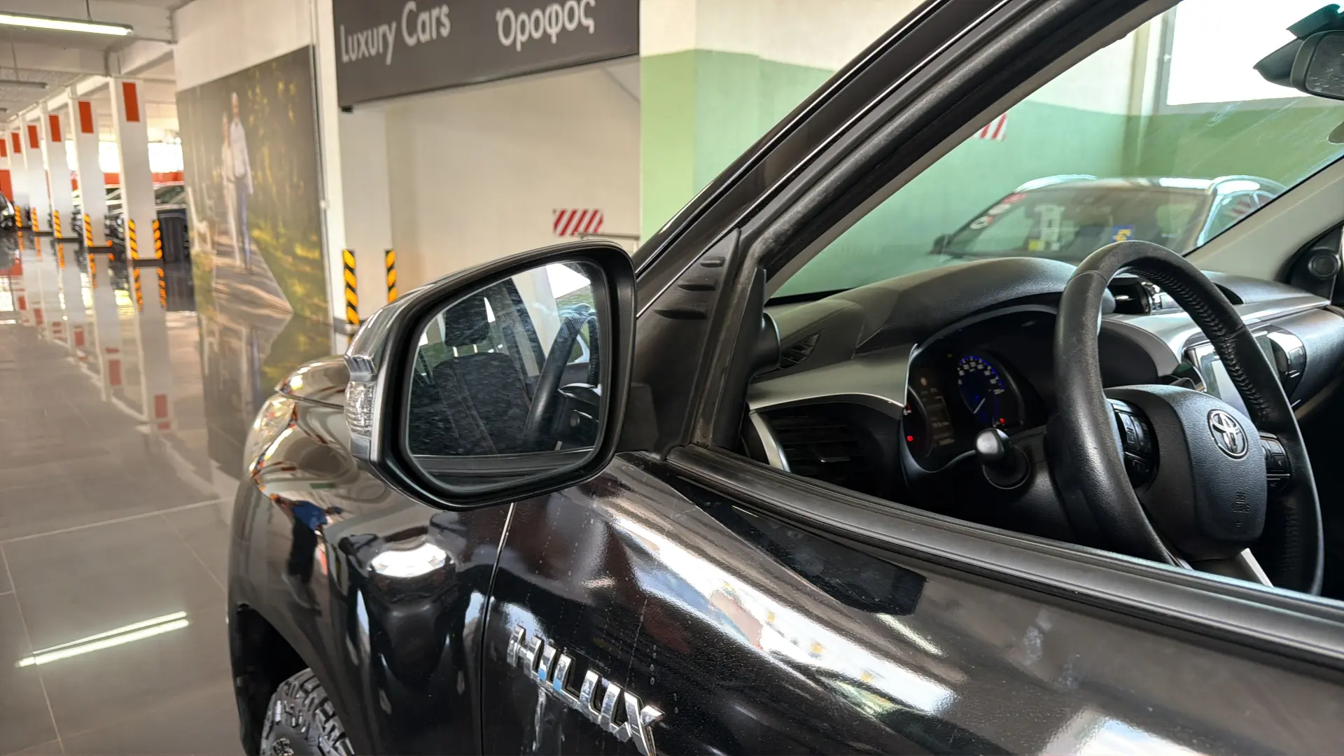 View 5 - Toyota Hilux - 2020