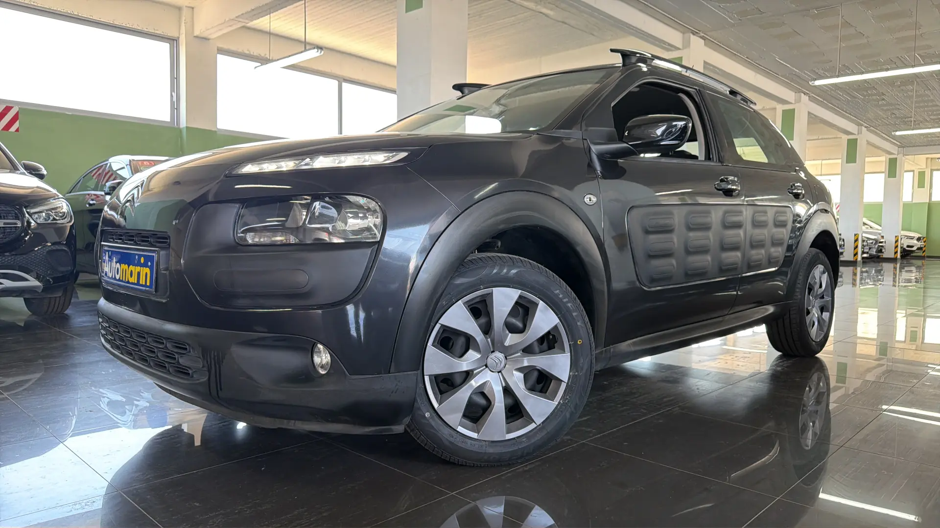 View 1 - Citroen C4 Cactus - 2016