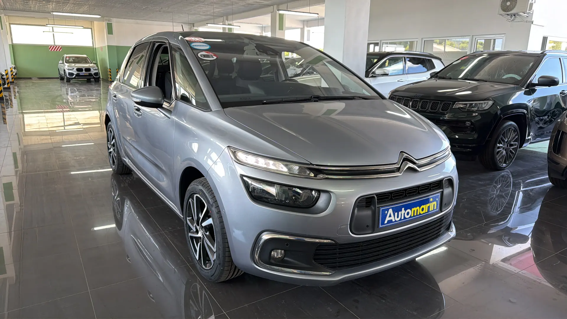 View 3 - Citroen C4 Picasso - 2018