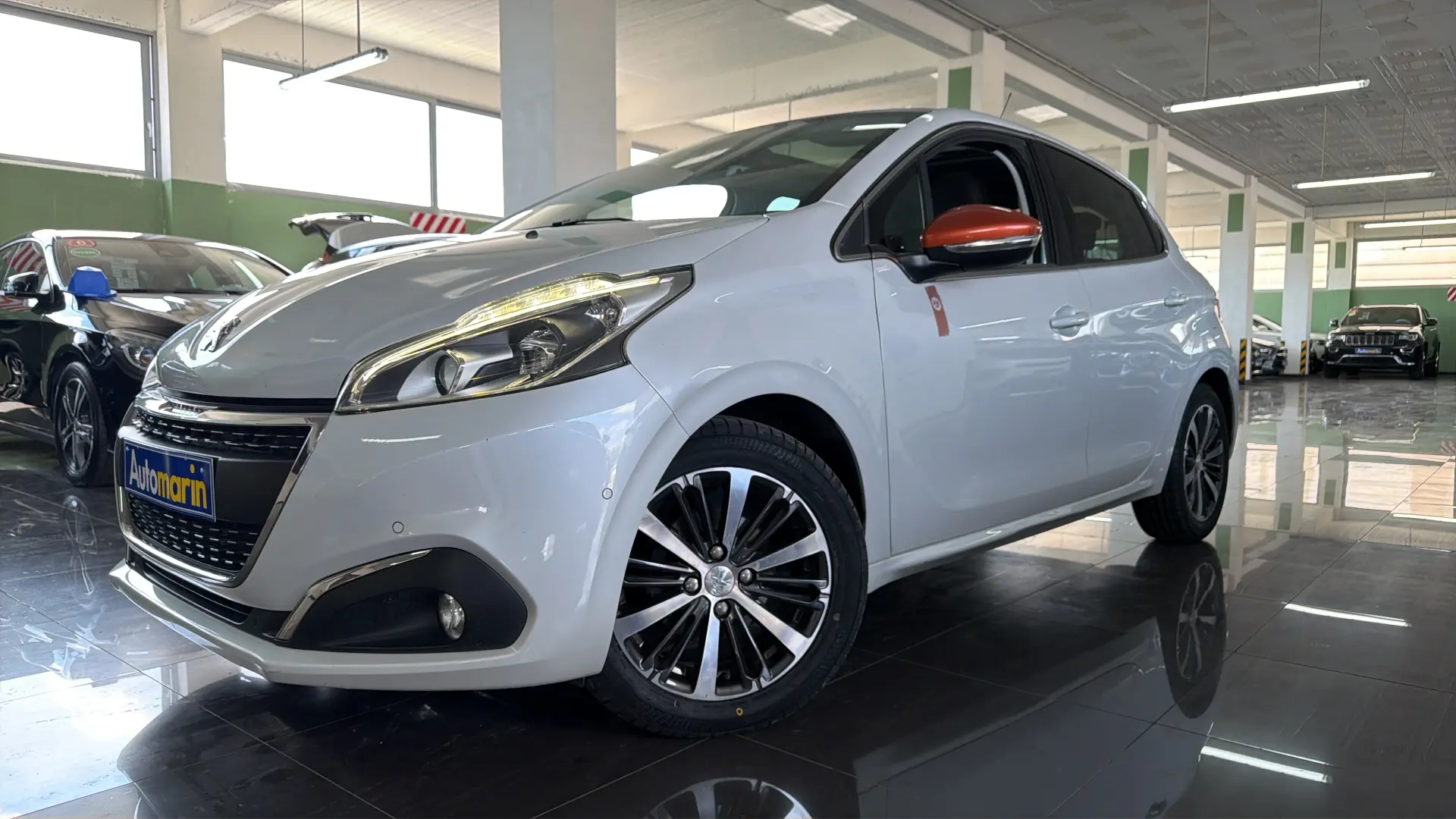 View 1 - Peugeot 208 - 2016