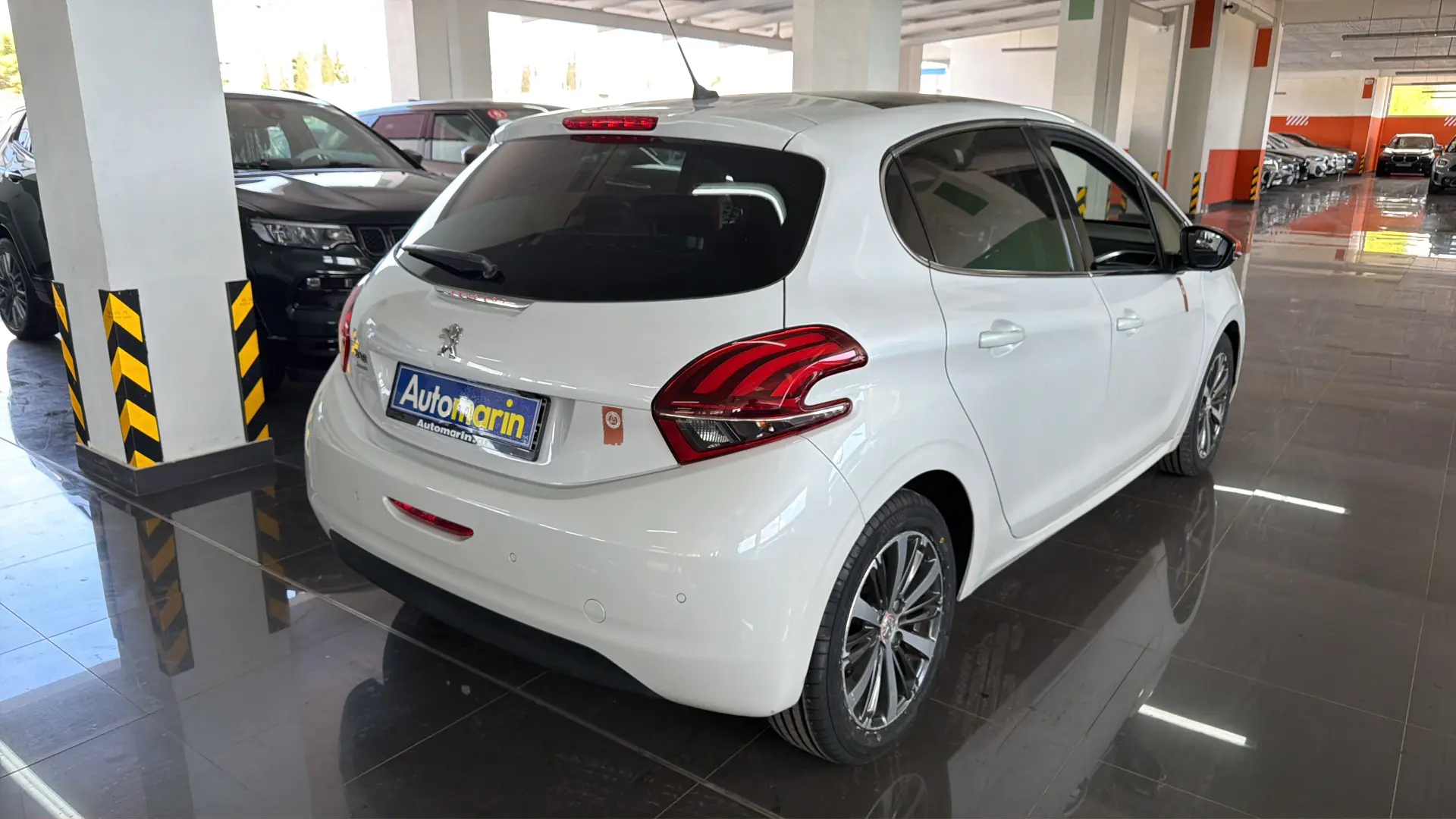 View 4 - Peugeot 208 - 2016