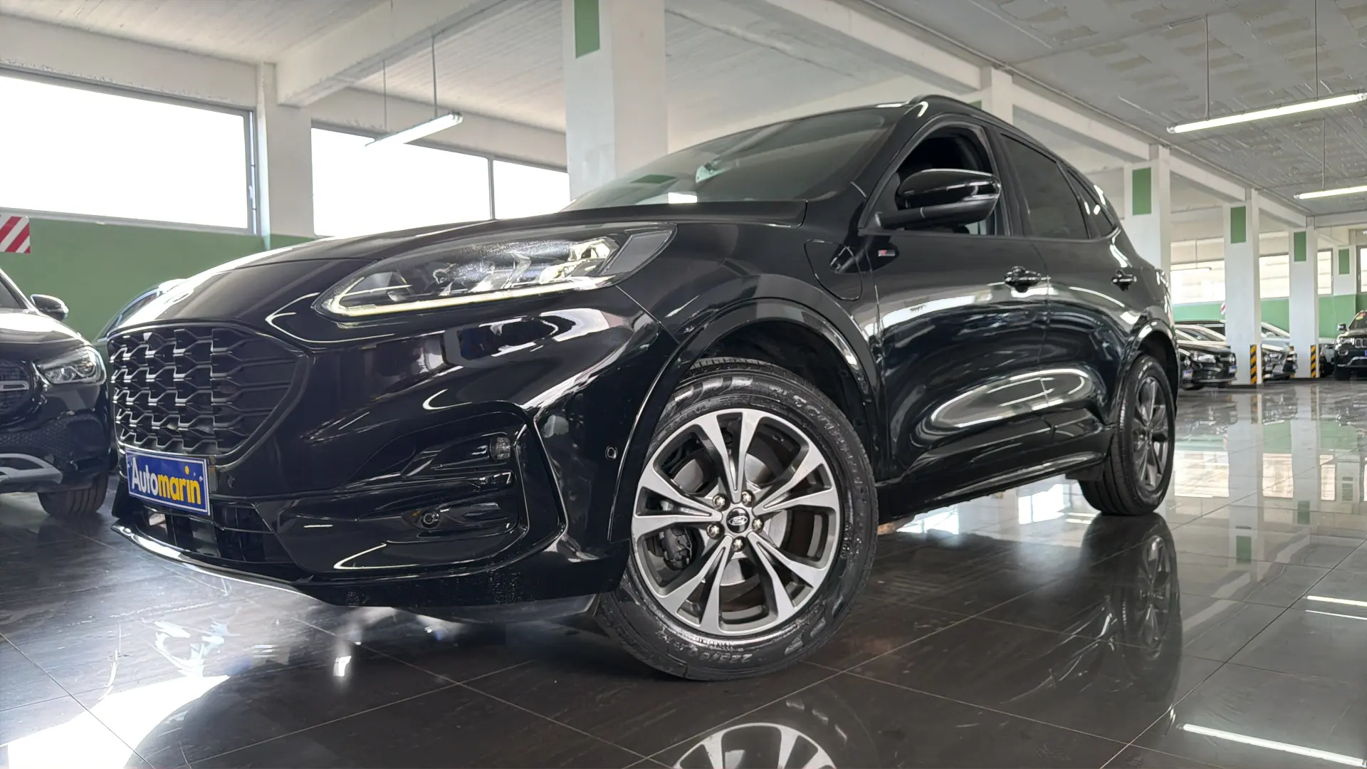 View 1 - Ford Kuga - 2022