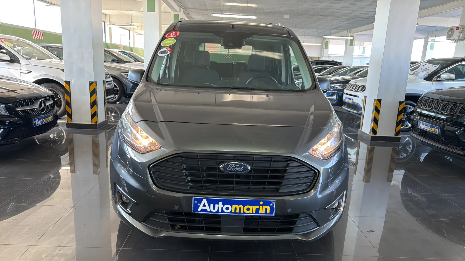 View 2 - Ford Grand Tourneo - 2020
