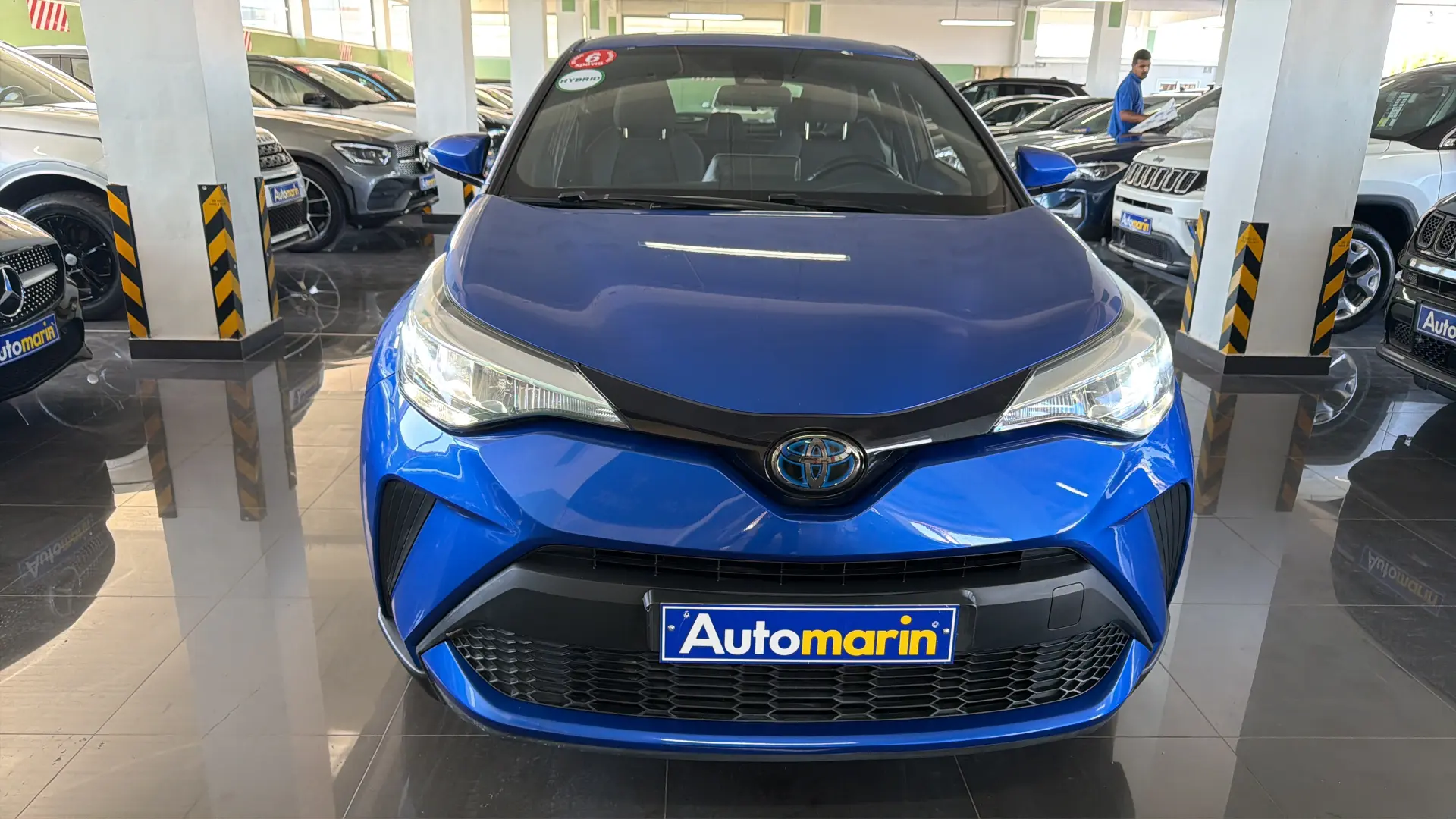 View 2 - Toyota C-HR - 2022