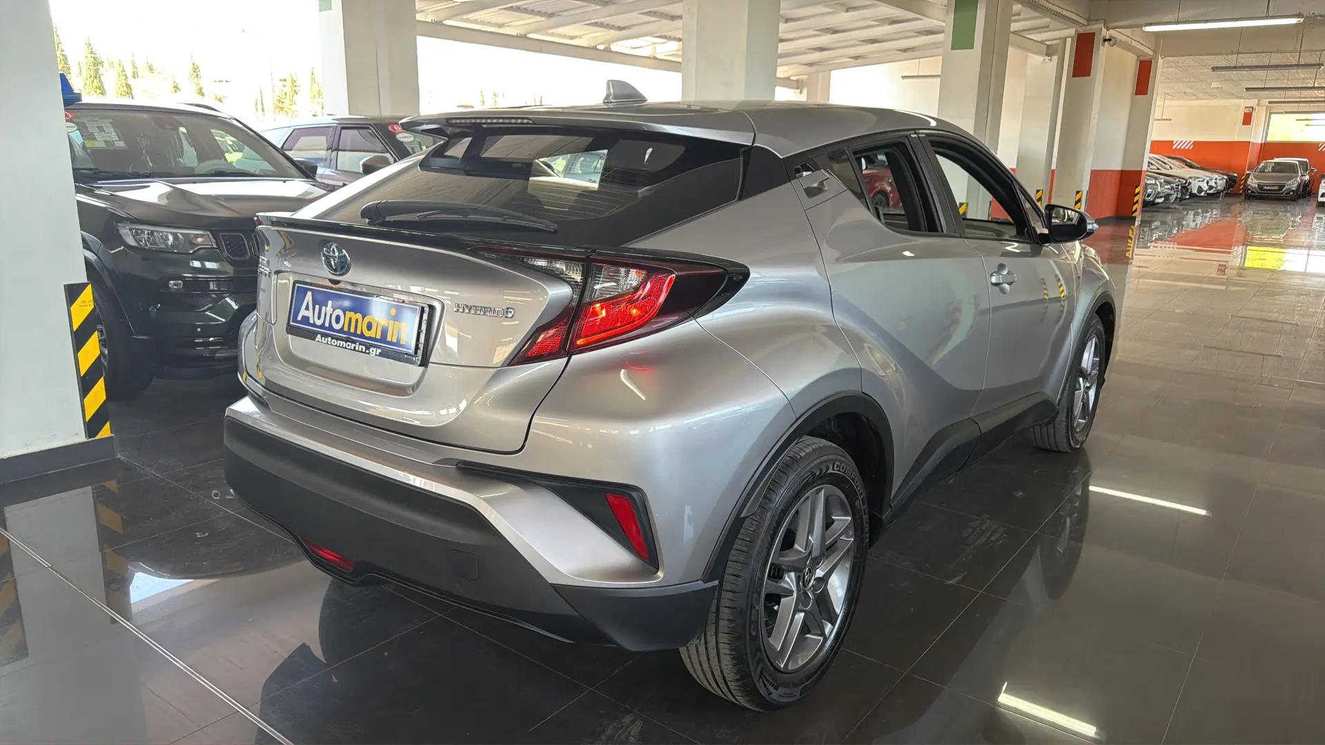 View 4 - Toyota C-HR - 2022
