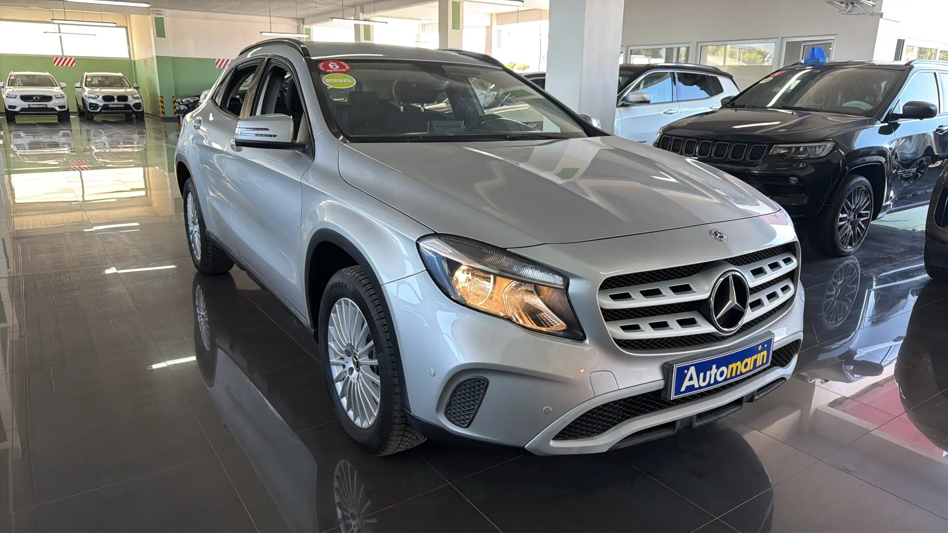 View 3 - Mercedes-Benz GLA 180 - 2018
