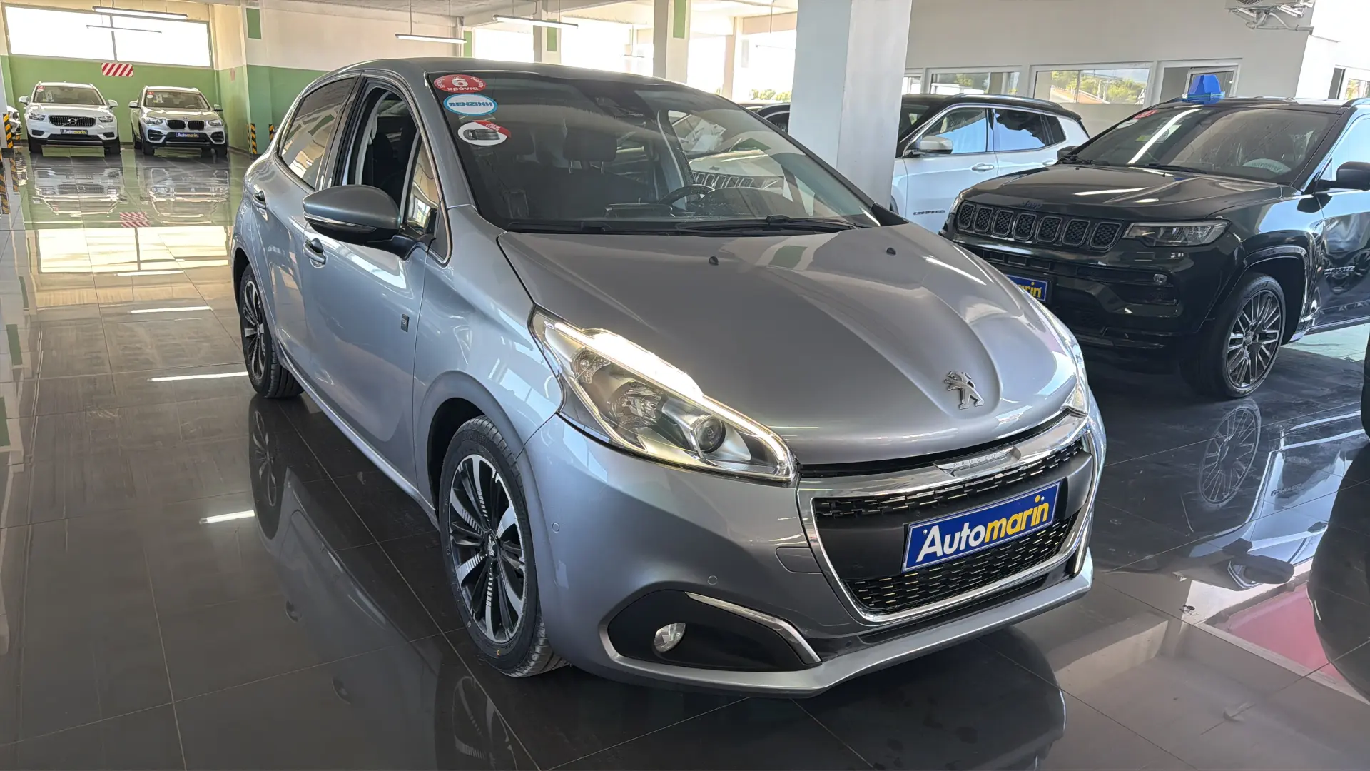 View 3 - Peugeot 208 - 2019