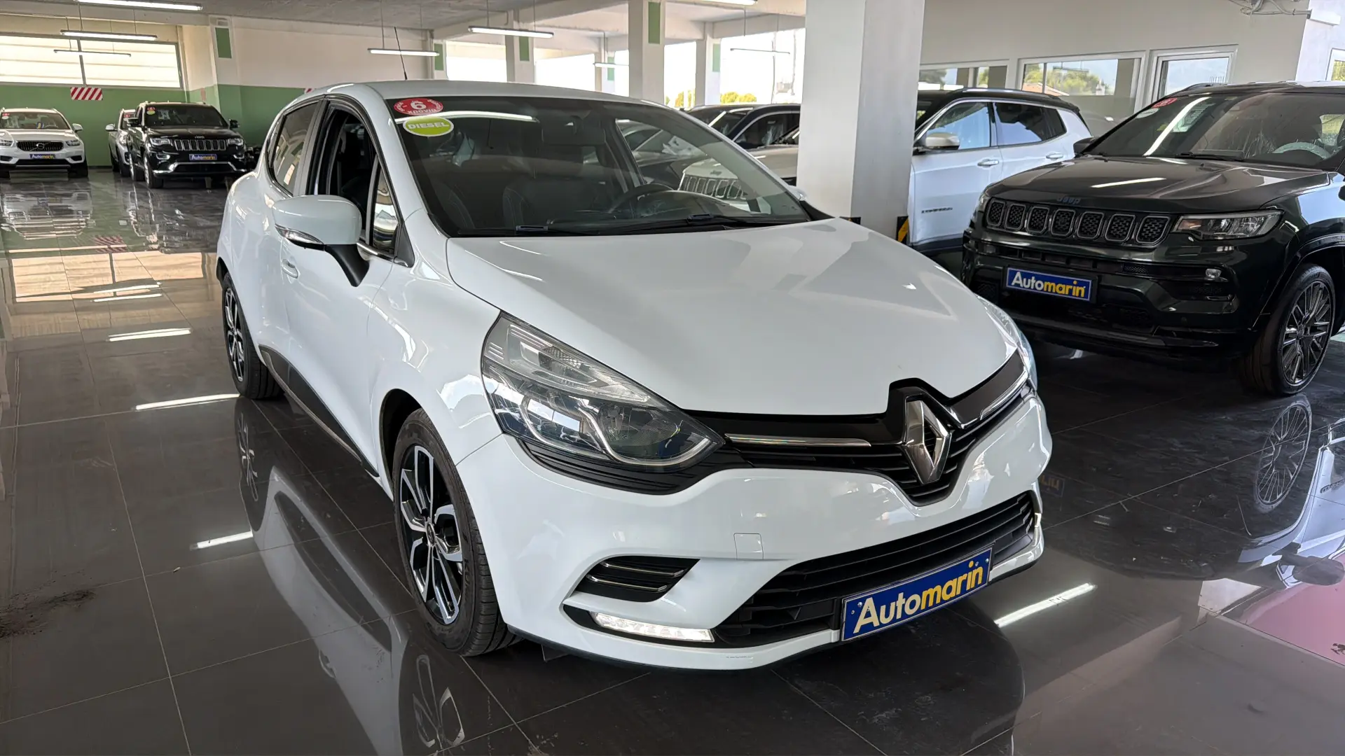 View 3 - Renault Clio - 2019