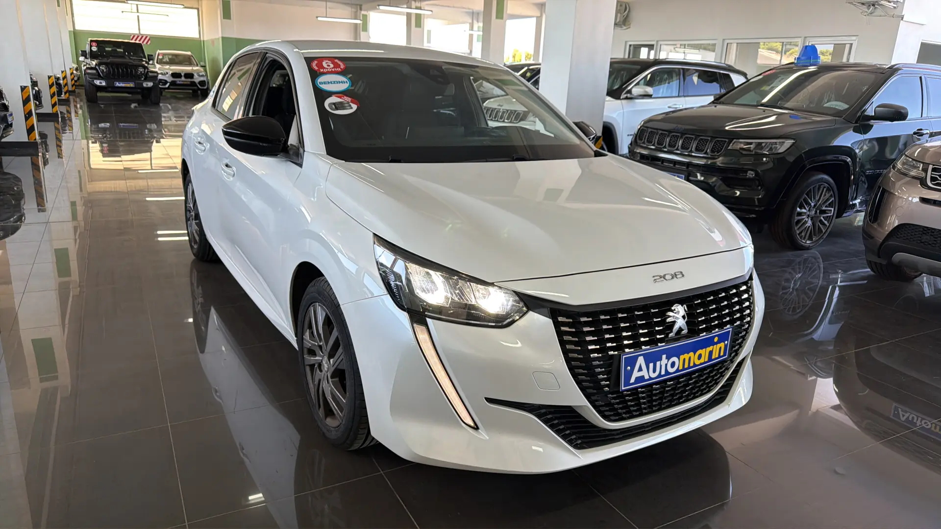 View 3 - Peugeot 208 - 2022