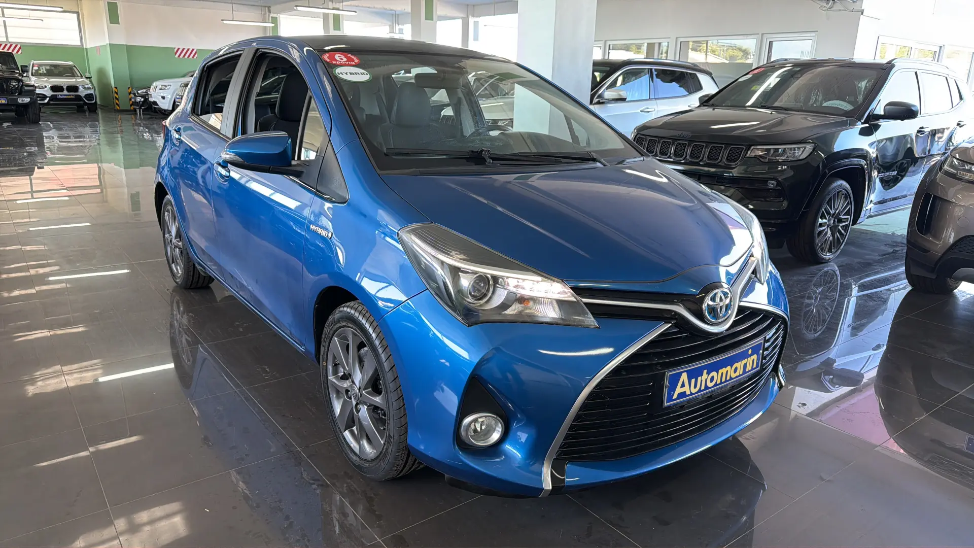View 3 - Toyota Yaris - 2015