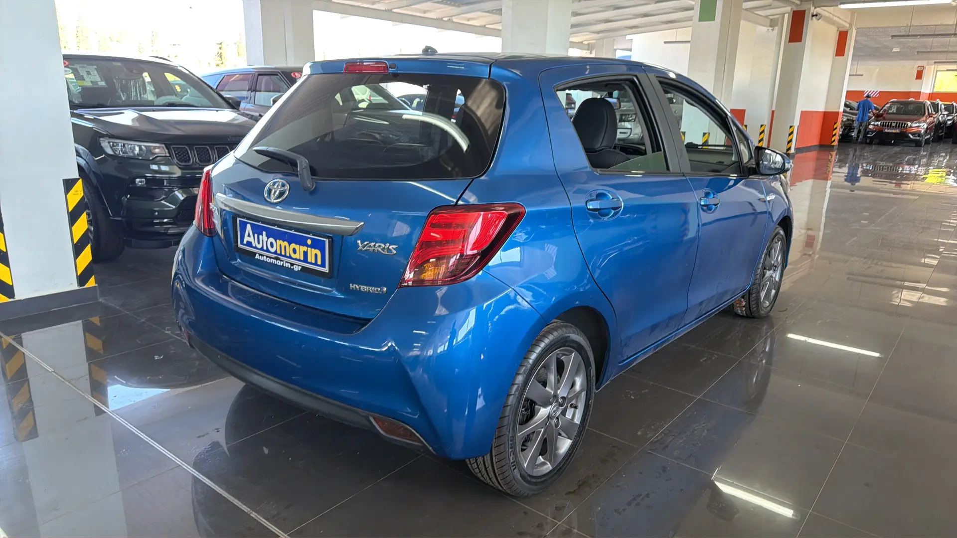 View 4 - Toyota Yaris - 2015