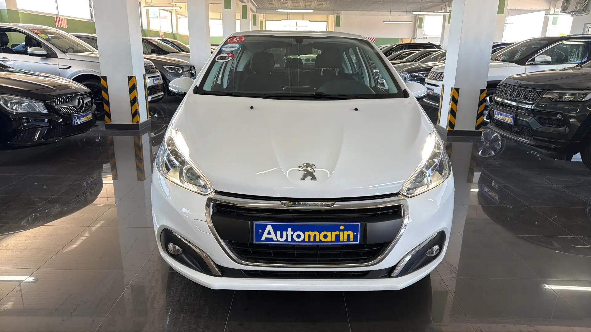 View 2 - Peugeot 208 - 2019