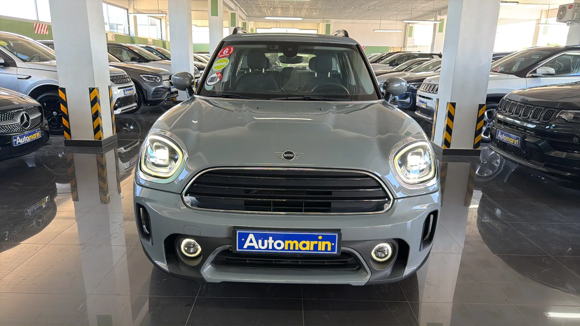 View 2 - Mini Countryman - 2022
