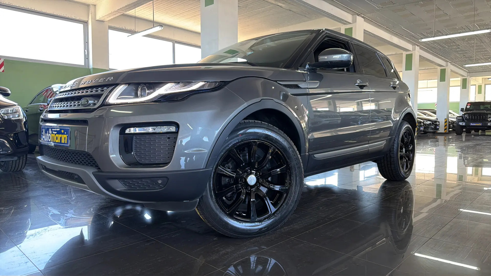 View 1 - Land Rover Range Rover Evoque - 2018