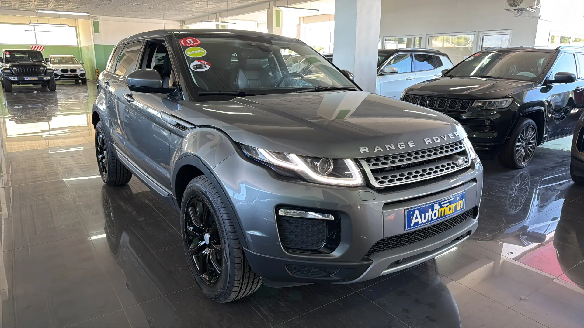 View 3 - Land Rover Range Rover Evoque - 2018