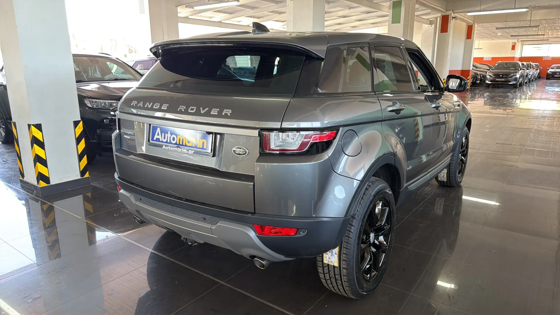 View 4 - Land Rover Range Rover Evoque - 2018