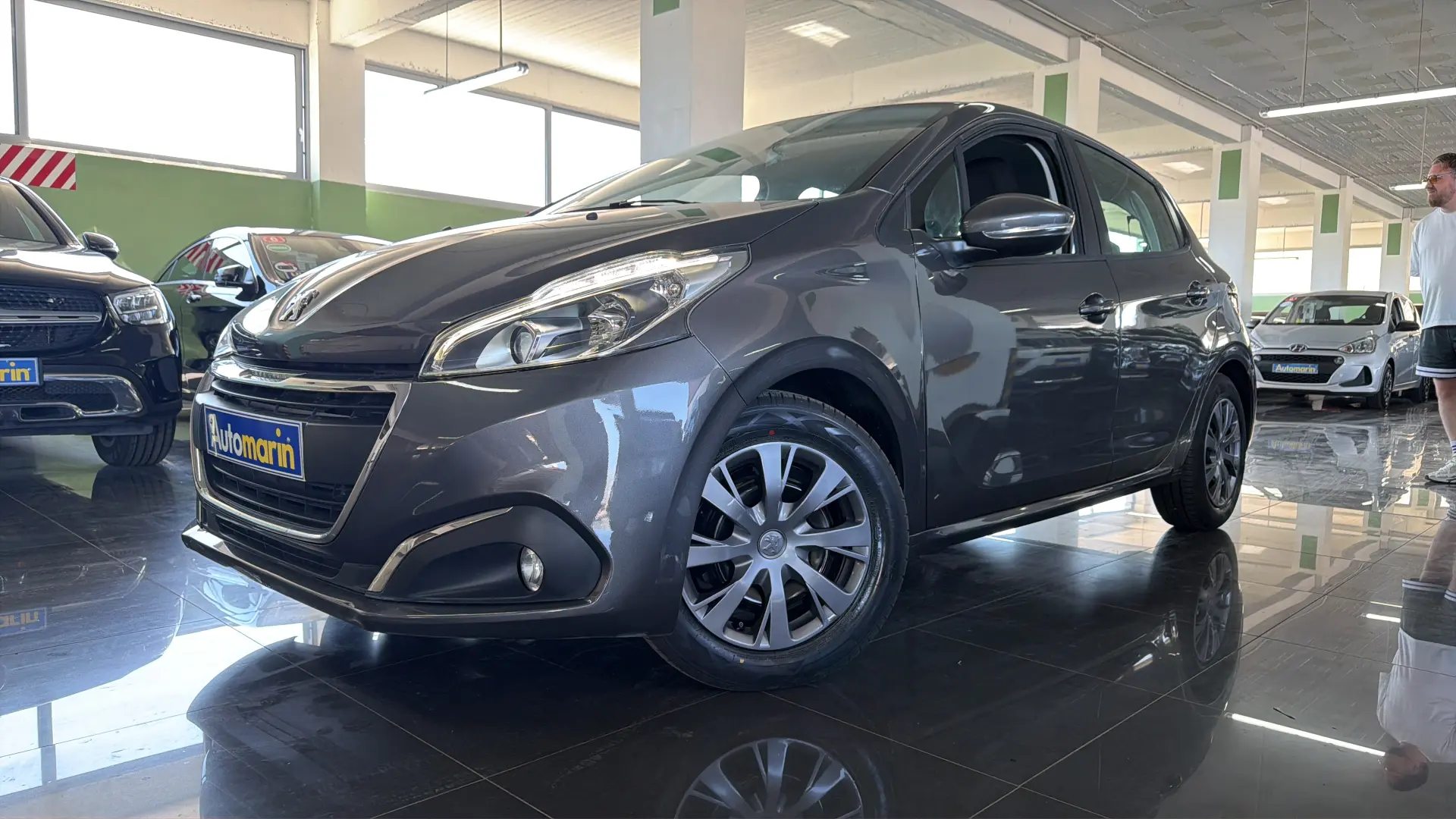 View 1 - Peugeot 208 - 2019