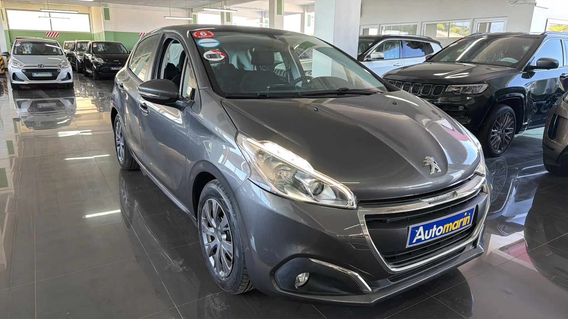 View 3 - Peugeot 208 - 2019