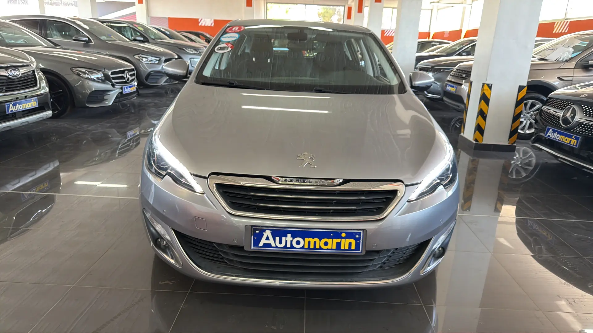 View 2 - Peugeot 308 - 2016