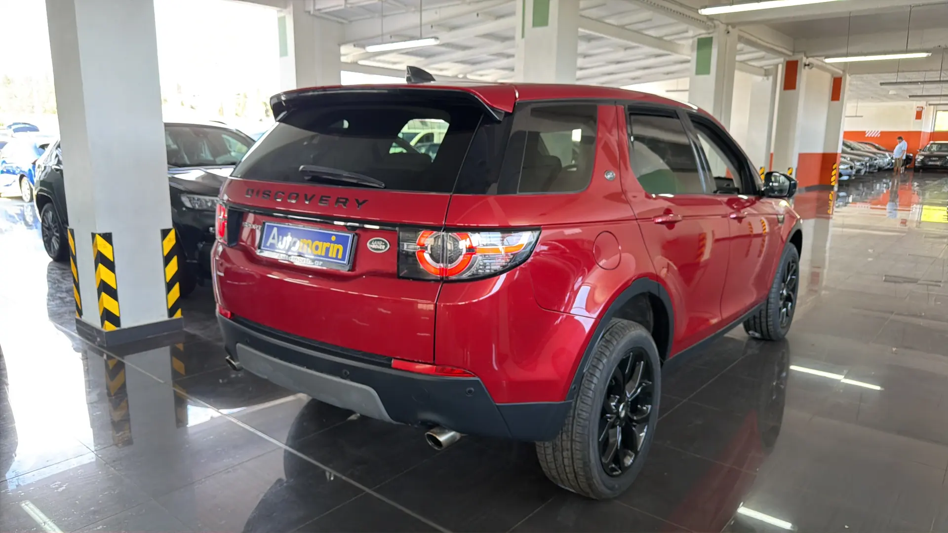 View 4 - Land Rover Discovery Sport - 2018