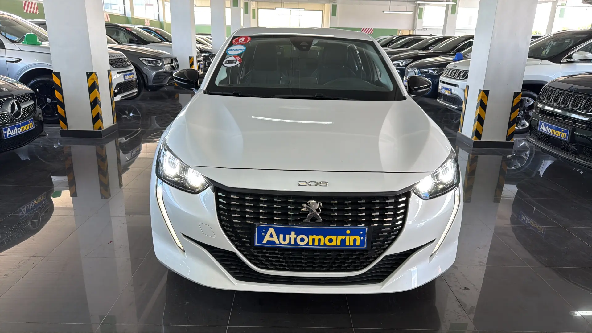 View 2 - Peugeot 208 - 2022