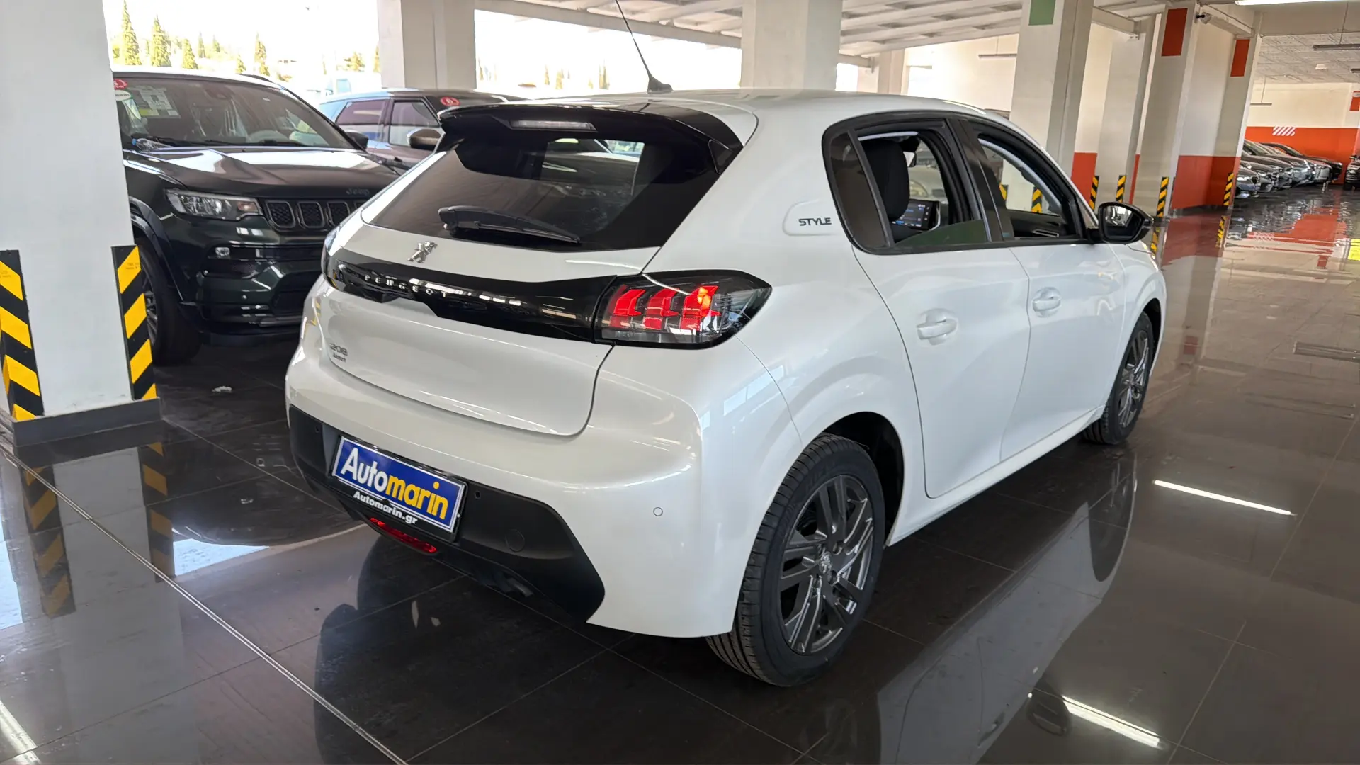 View 4 - Peugeot 208 - 2022
