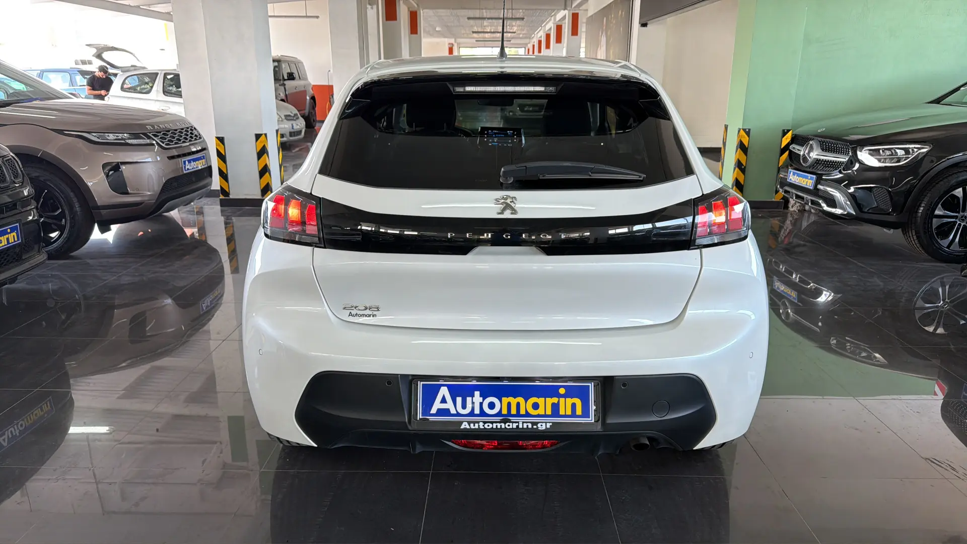 View 5 - Peugeot 208 - 2022