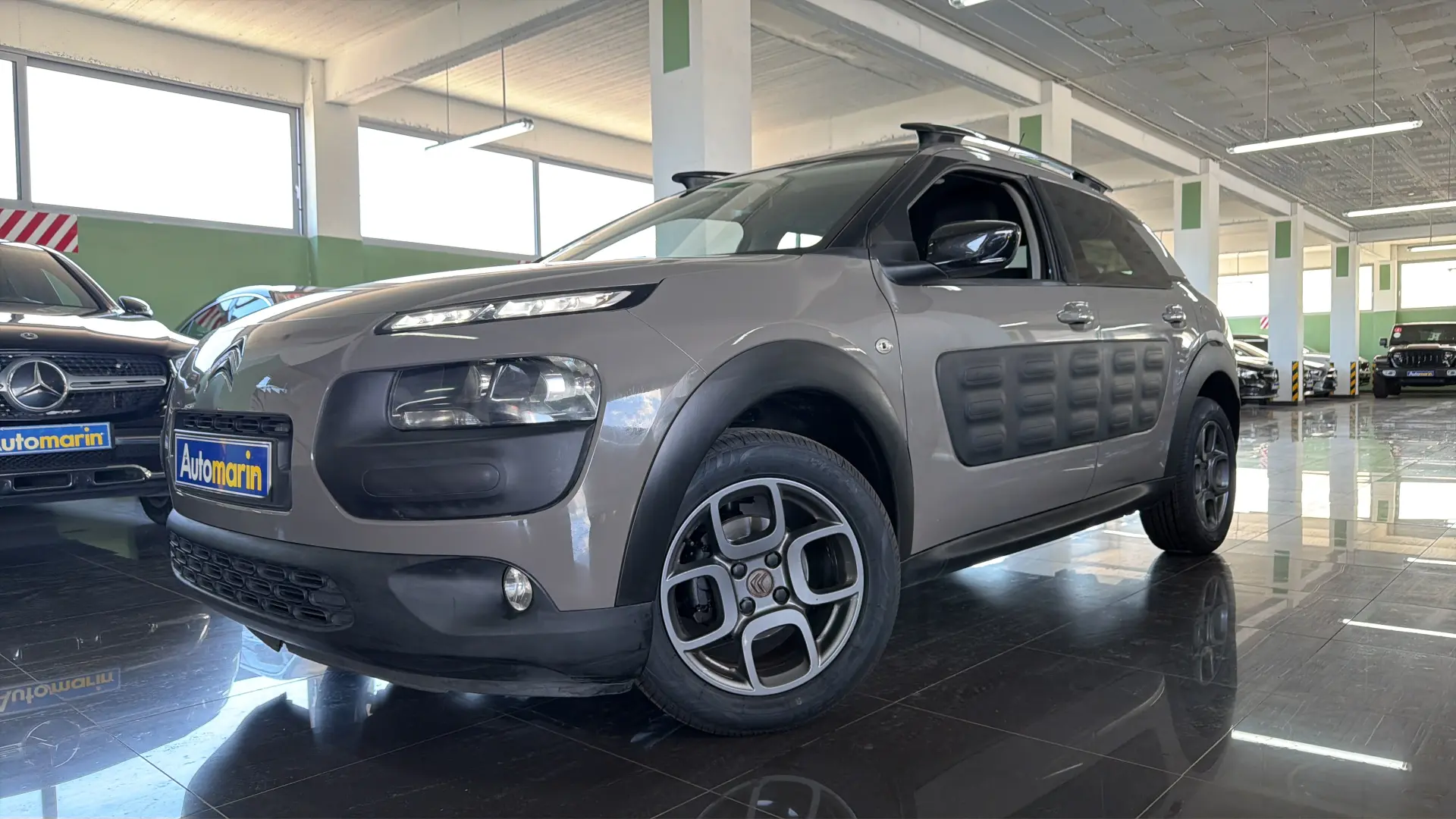 View 1 - Citroen C4 Cactus - 2016