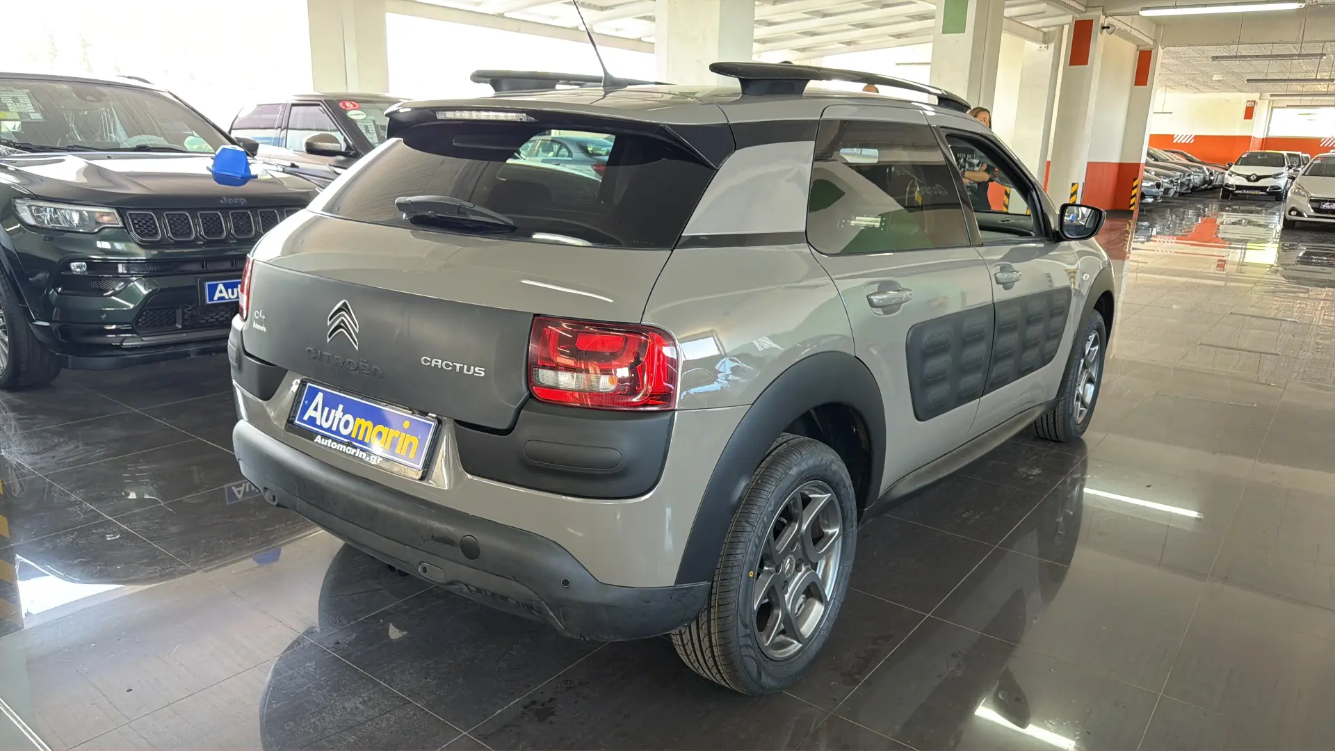 View 4 - Citroen C4 Cactus - 2016