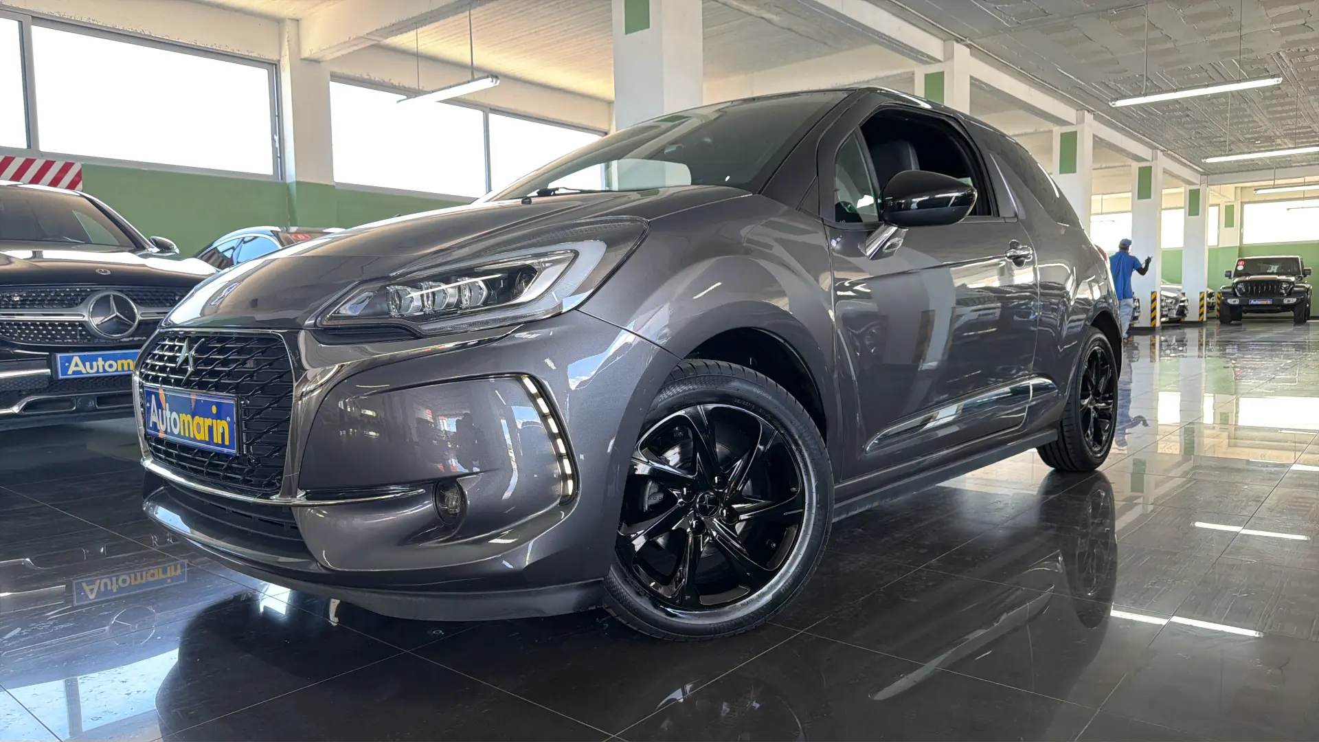 View 1 - DS DS3 - 2019