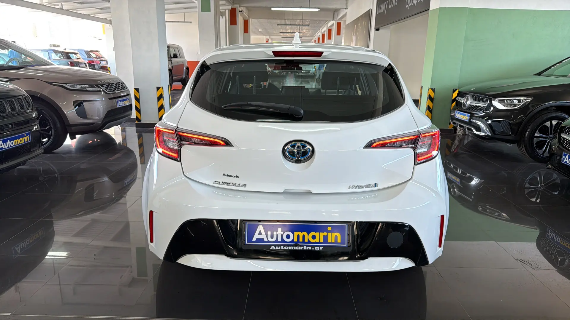 View 5 - Toyota Corolla - 2019