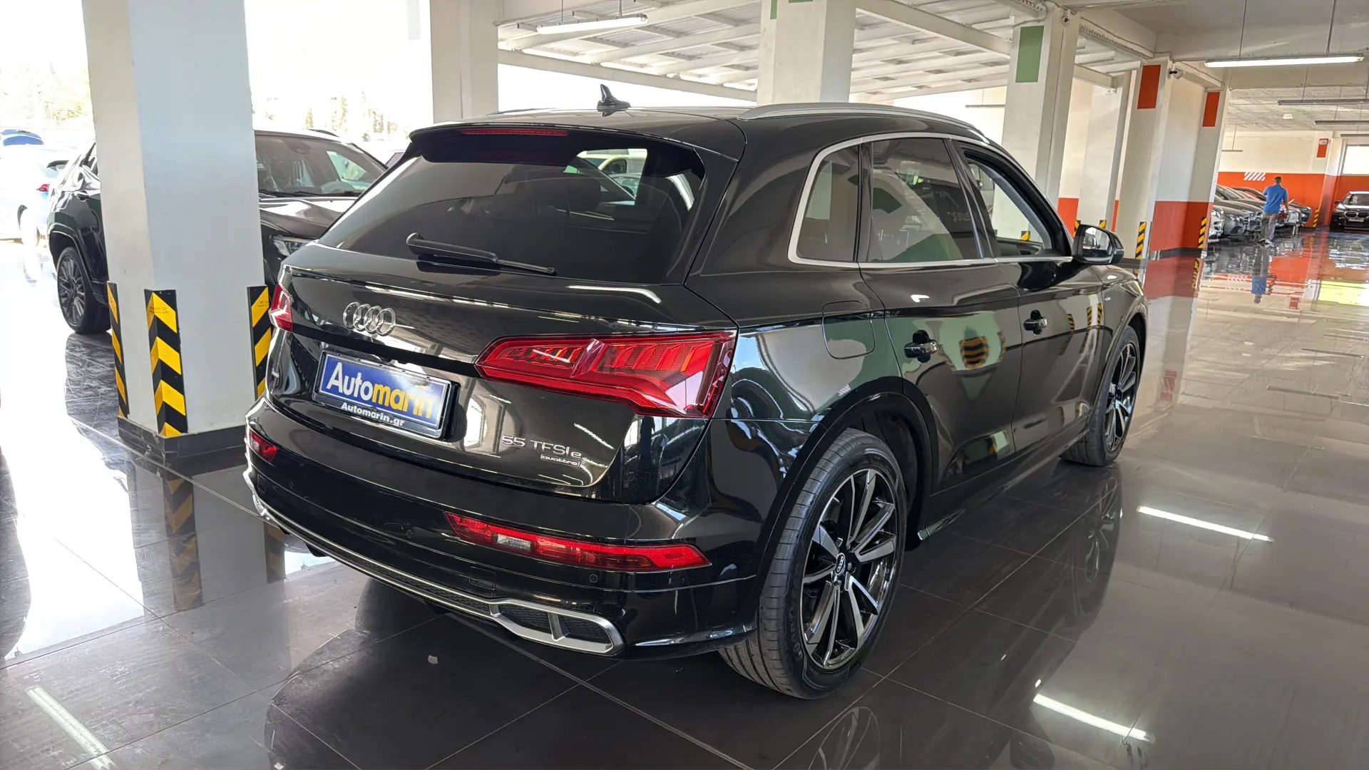 View 4 - AUDI Q5 - 2020