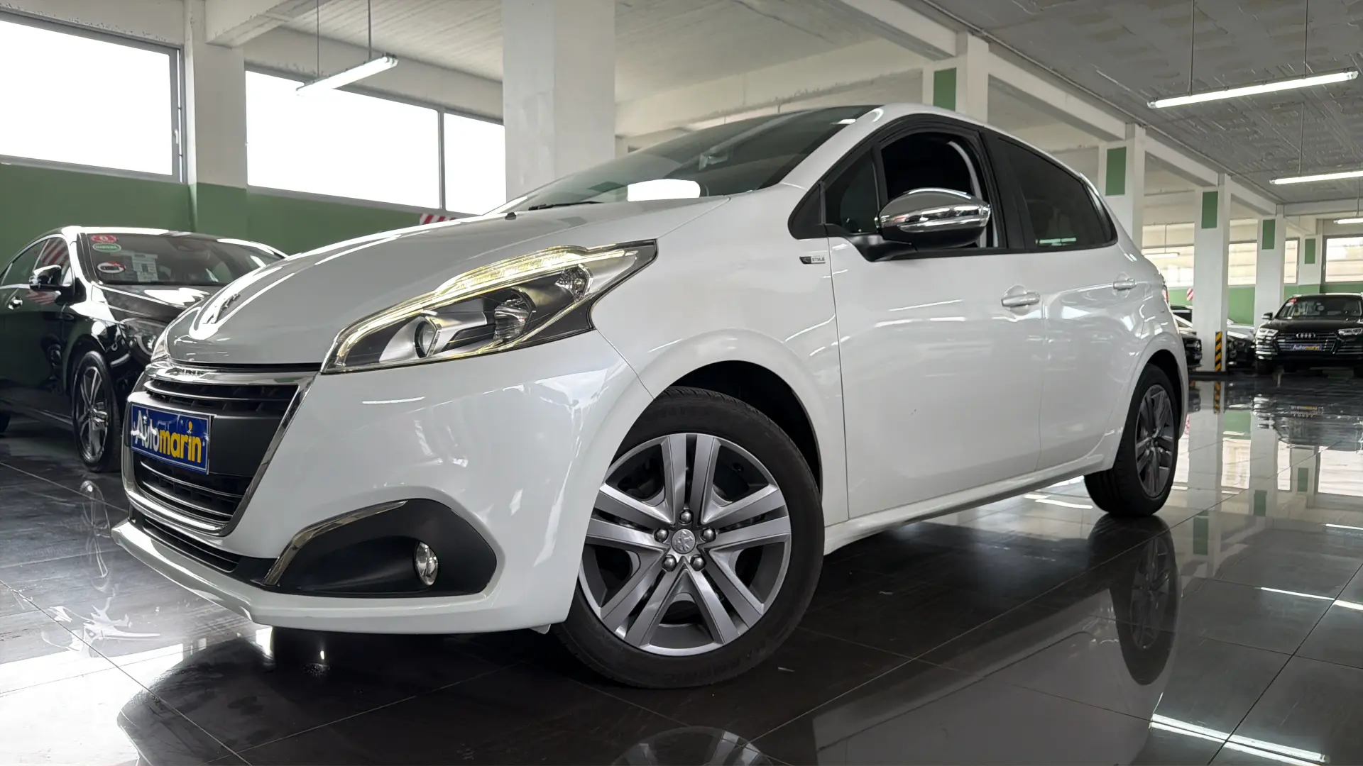View 1 - Peugeot 208 - 2016