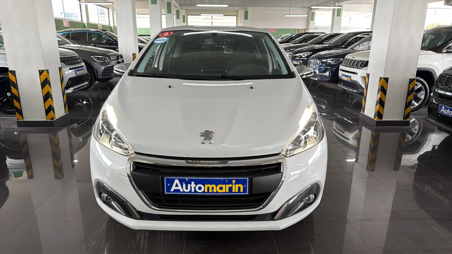 View 2 - Peugeot 208 - 2016