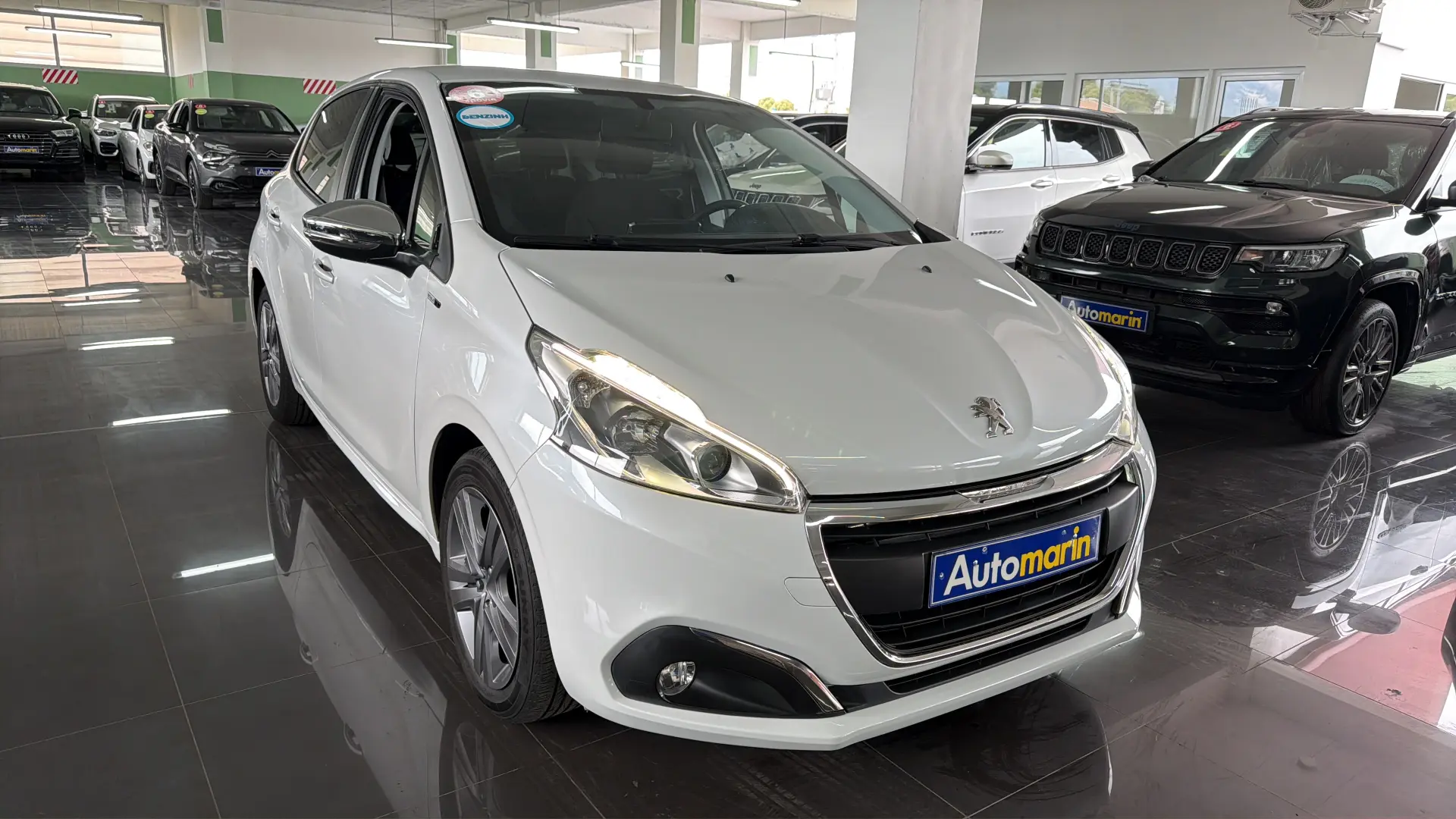 View 3 - Peugeot 208 - 2016