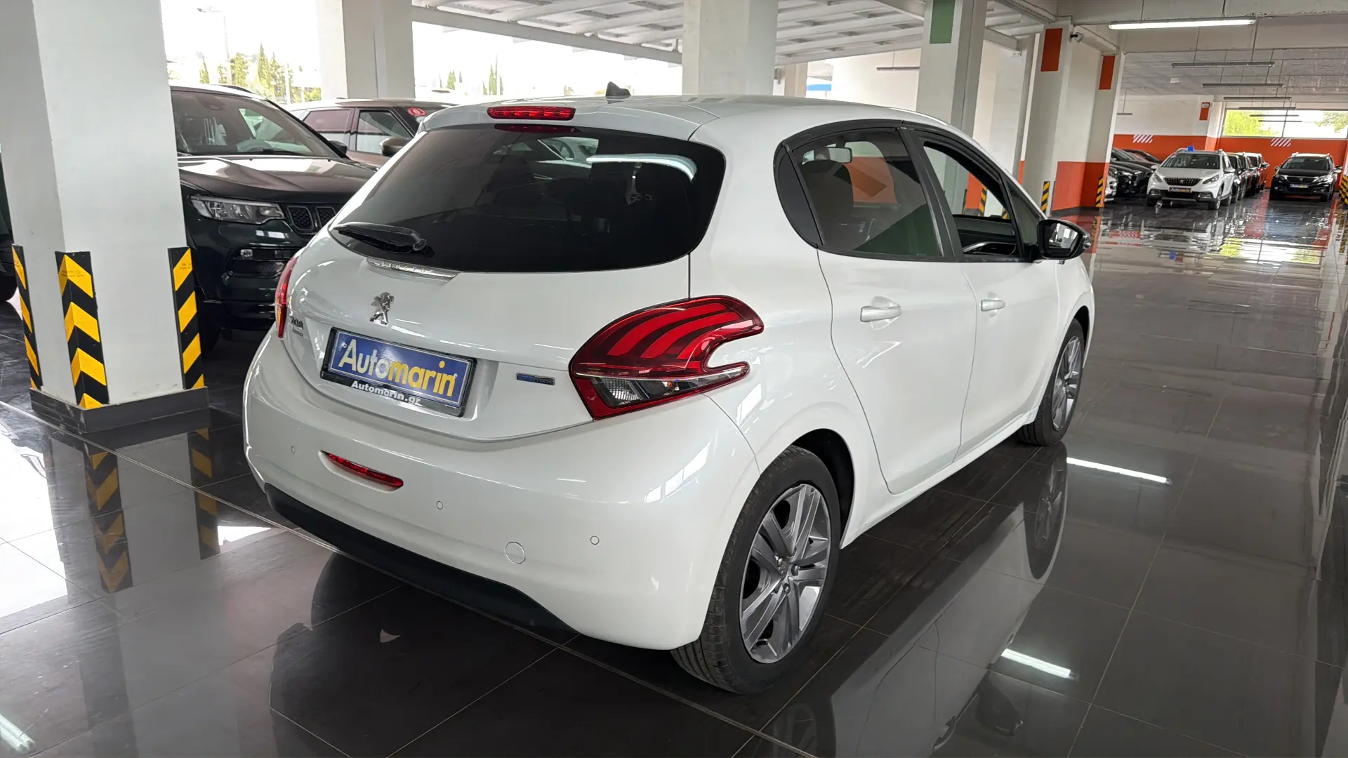 View 4 - Peugeot 208 - 2016