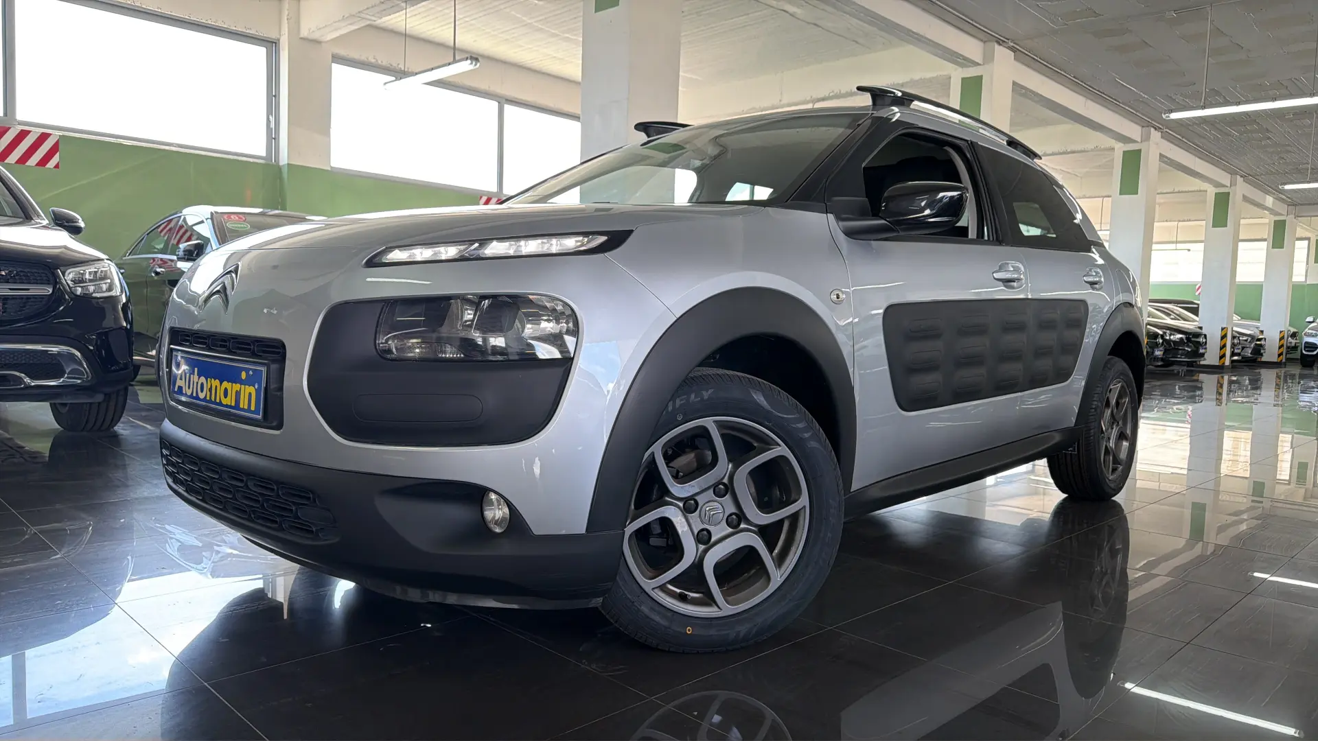 View 1 - Citroen C4 Cactus - 2015