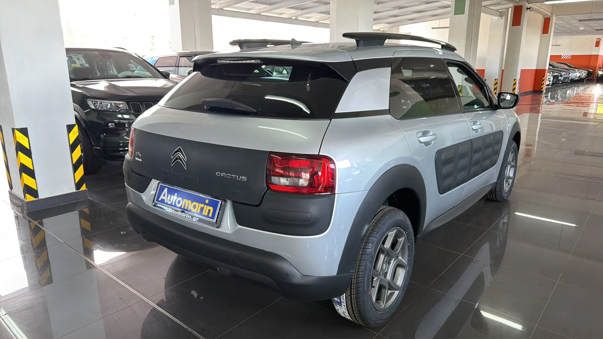 View 4 - Citroen C4 Cactus - 2015