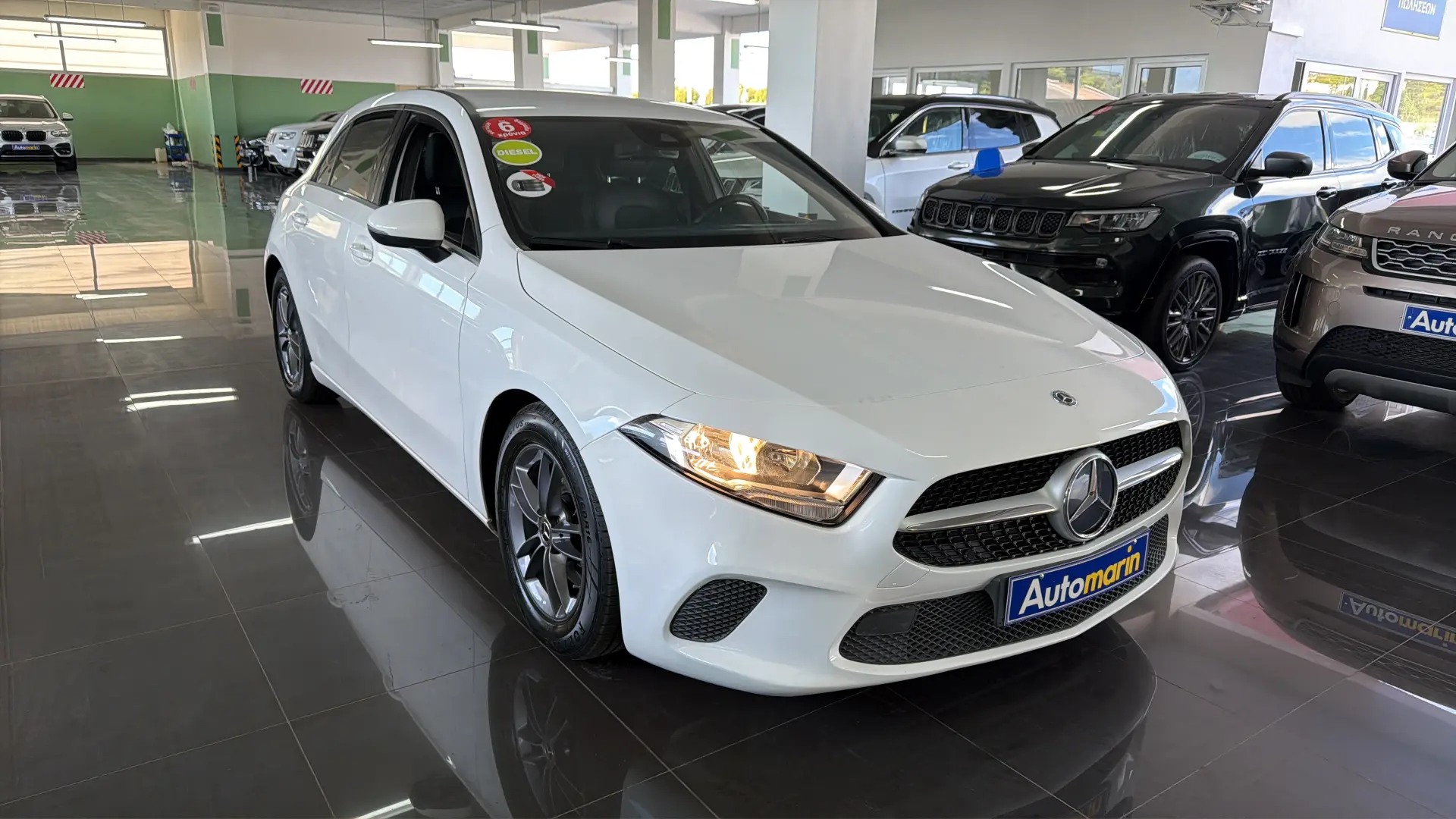 View 3 - Mercedes-Benz A 180 - 2019