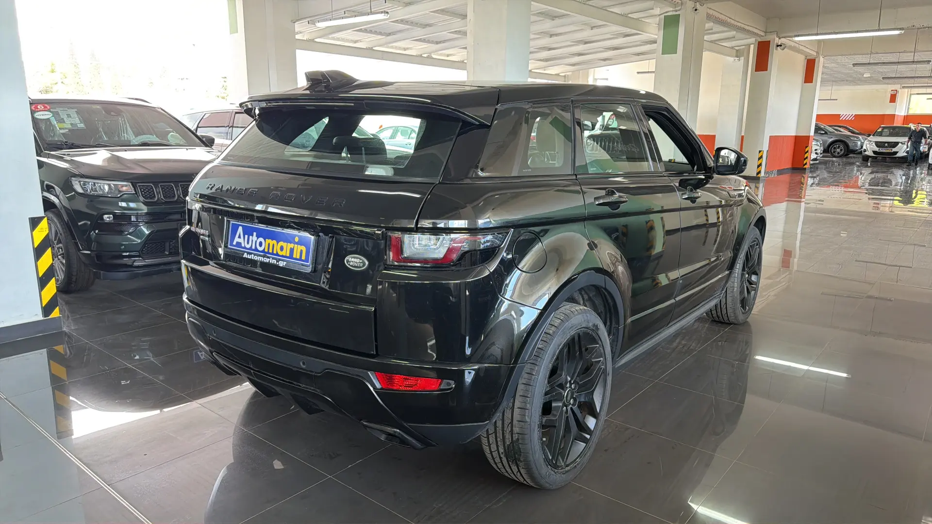 View 4 - Land Rover Range Rover Evoque - 2016