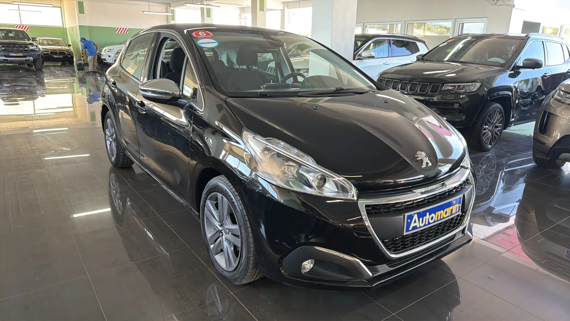 View 3 - Peugeot 208 - 2018