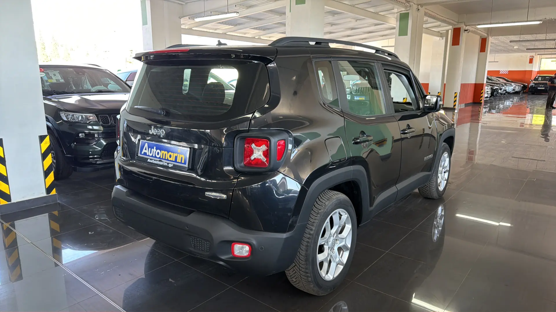 View 4 - Jeep Renegade - 2017