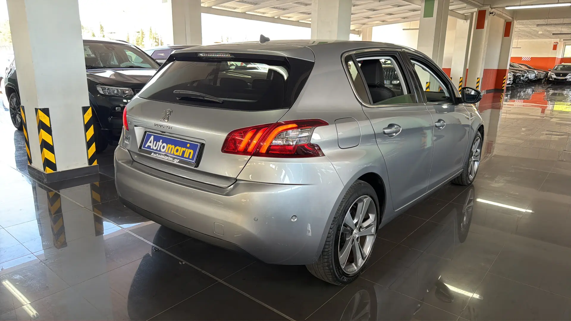 View 4 - Peugeot 308 - 2018